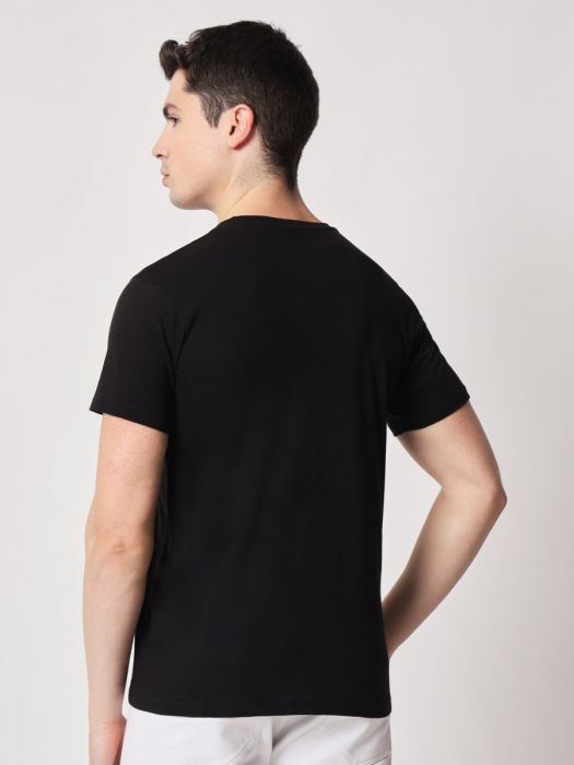 30 Best V-Neck T-Shirts for Men 2023